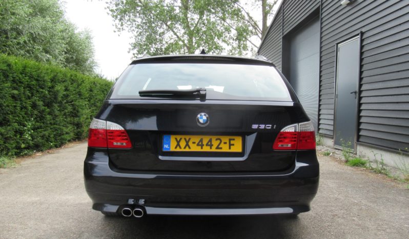 BMW 530i Touring Individual E61 full