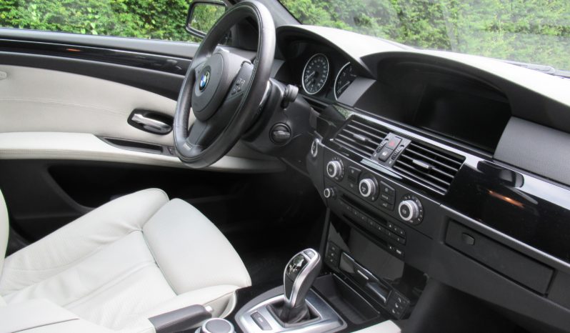 BMW 530i Touring Individual E61 full