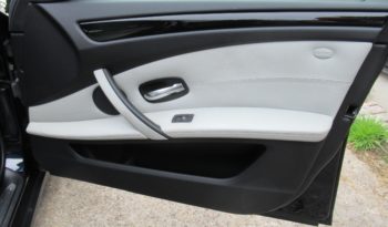 BMW 530i Touring Individual E61 full